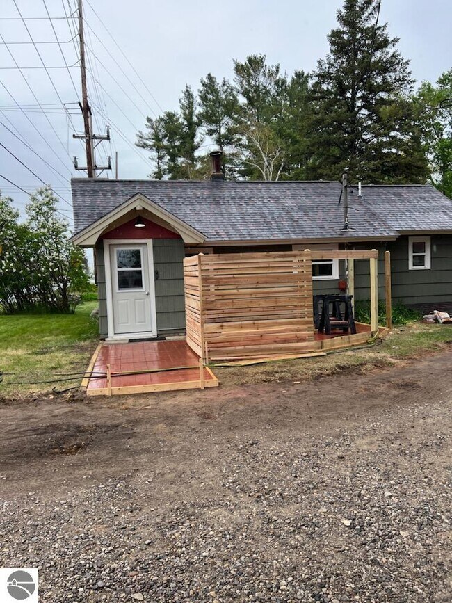 3848 N Four Mile Rd, Traverse City, MI 49686 House Rental in Traverse