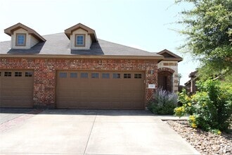 Building Photo - 578 Creekside Cir