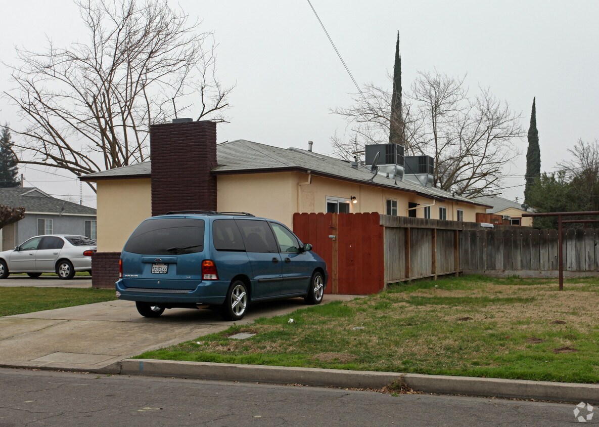 Building Photo - 1175 N Denair Ave