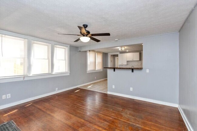 Building Photo - 2354 Carrollton Ave