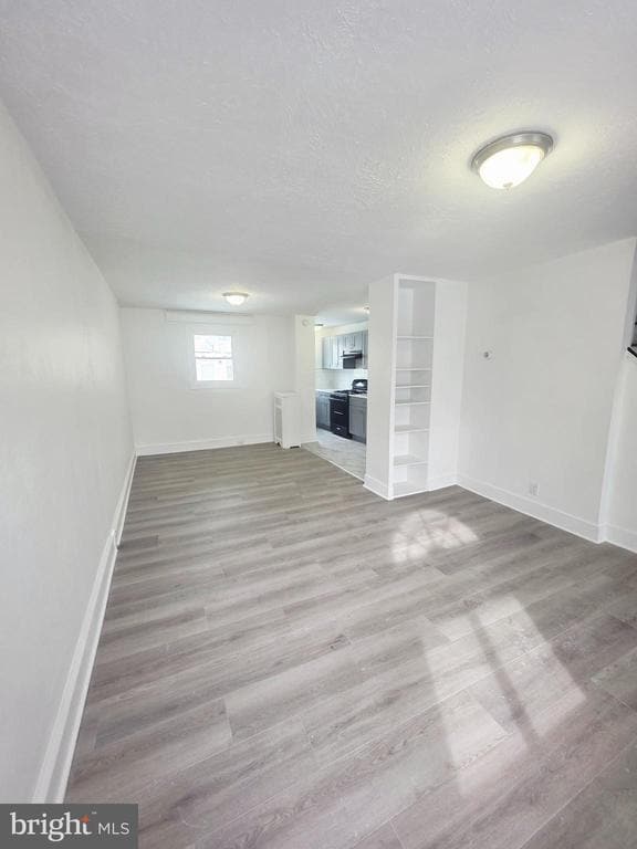 Foto del edificio - 6965 Clinton Rd