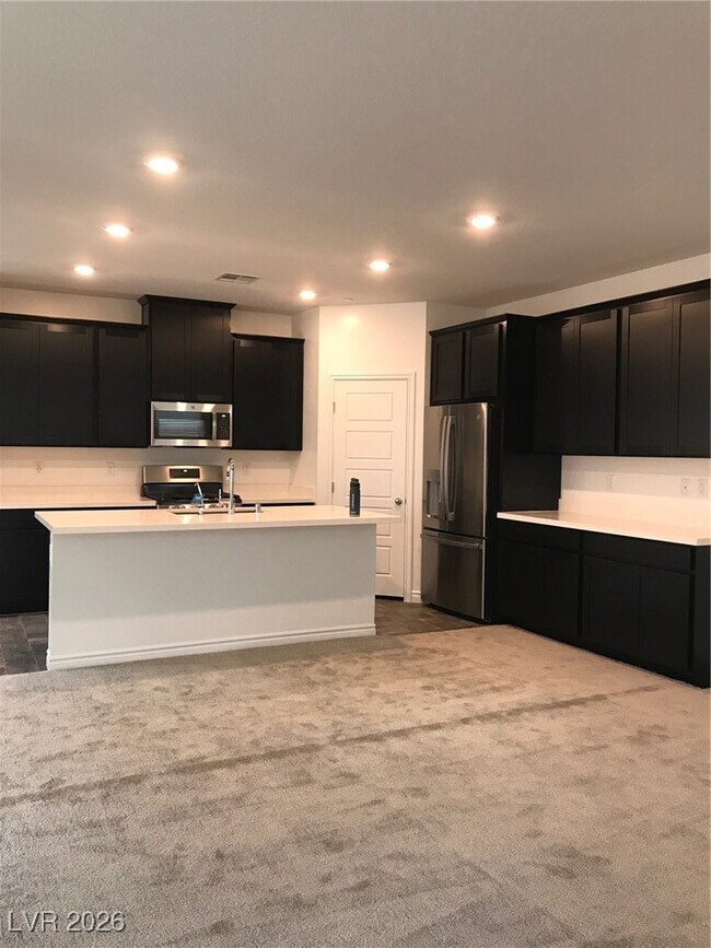 Foto del edificio - 219 Polaris Ridge Ave