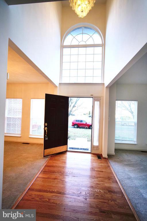 Building Photo - 20203 Hopi Dr