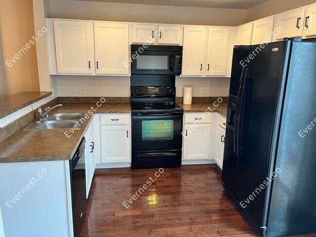 Building Photo - 1410 Riverbrook Dr