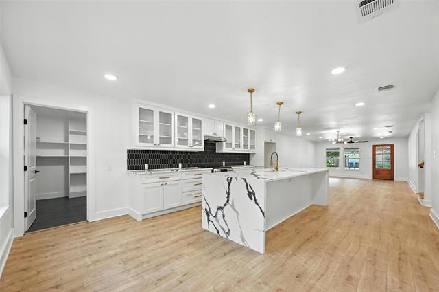 Foto del edificio - 508 W White Ave