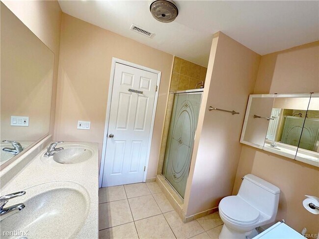 Foto del edificio - 3 br, 3 bath House - 4116 New York Ave