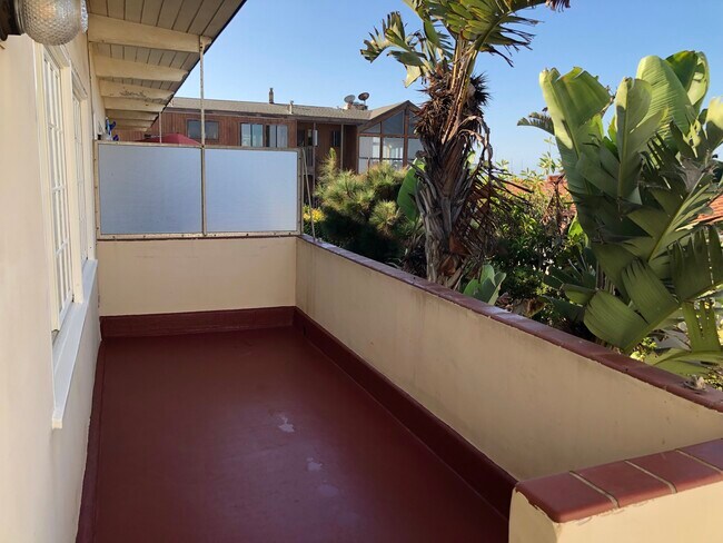 Foto del edificio - 3802 The Strand