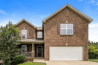 Building Photo - 167 Lyndhurst Dr