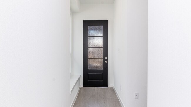 Foto del edificio - 2206 Diagonal Ln