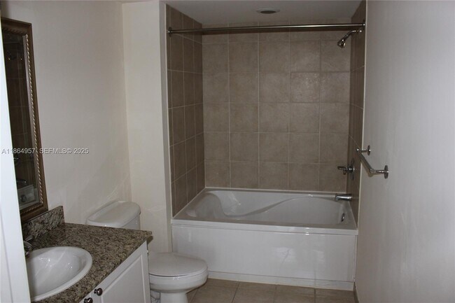 Foto del edificio - 19501 W Country Club Dr