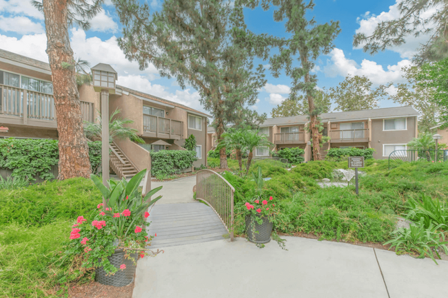 Building Photo - Orange Creek Apartments