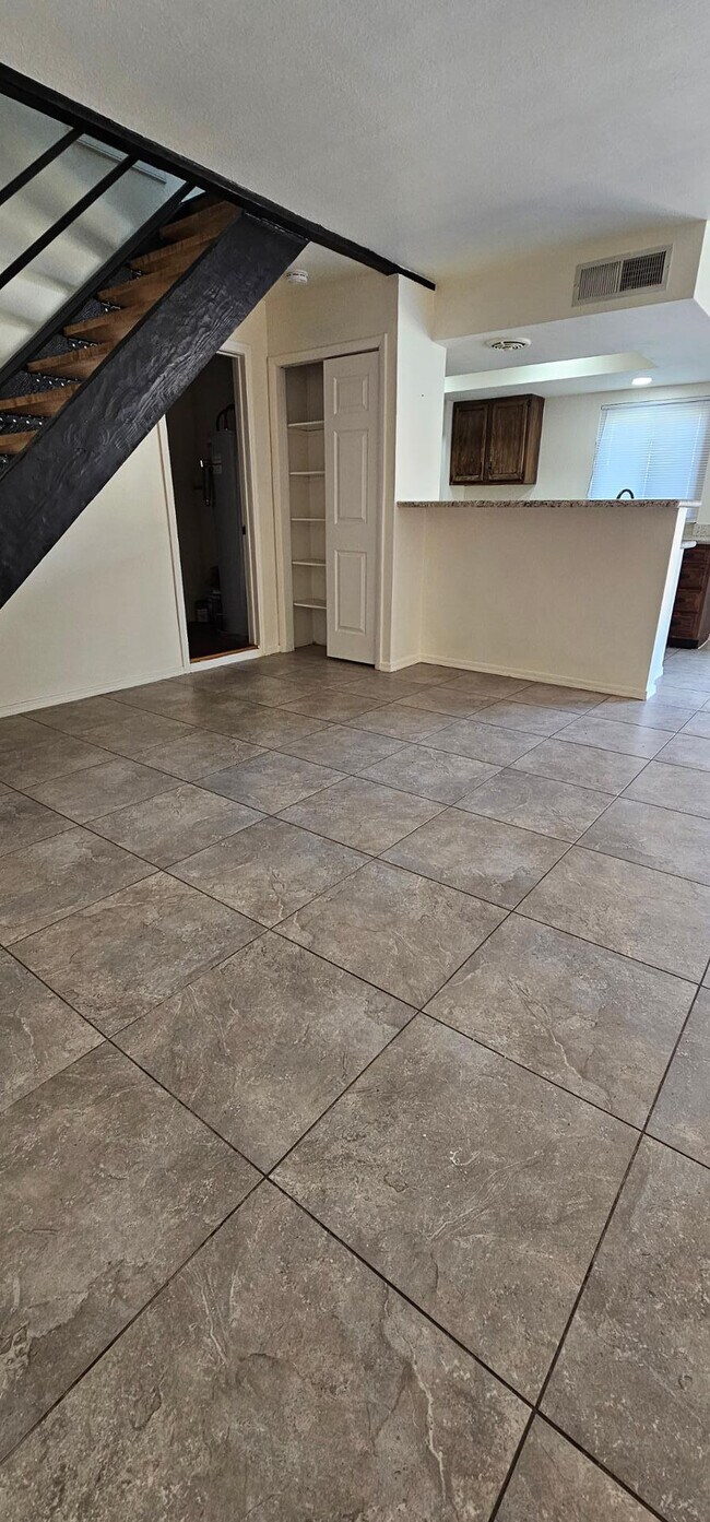 Foto del edificio - 10420 N 11th Pl