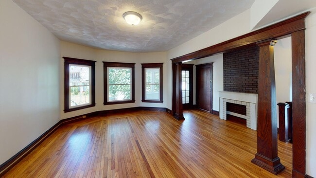 Building Photo - 252 Goffe Terrace