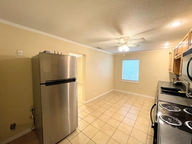 Foto del edificio - 348 N Orange St