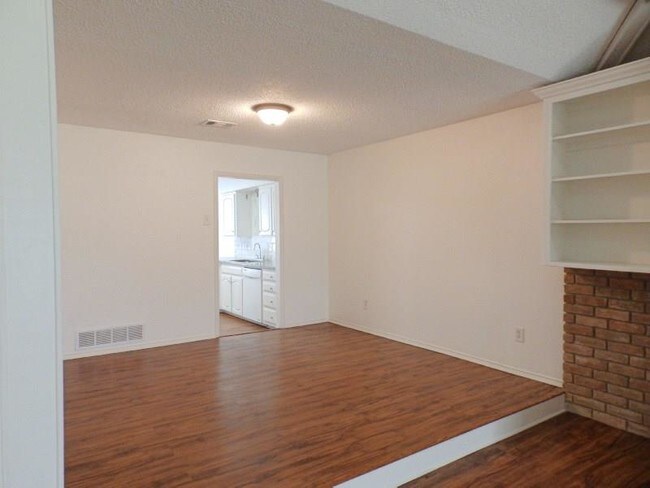 Foto del edificio - 12709 Hornbeam Dr