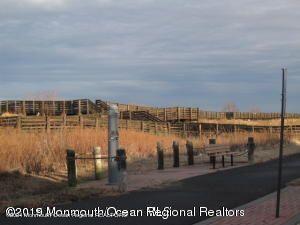 Building Photo - 98 Beachway Ave