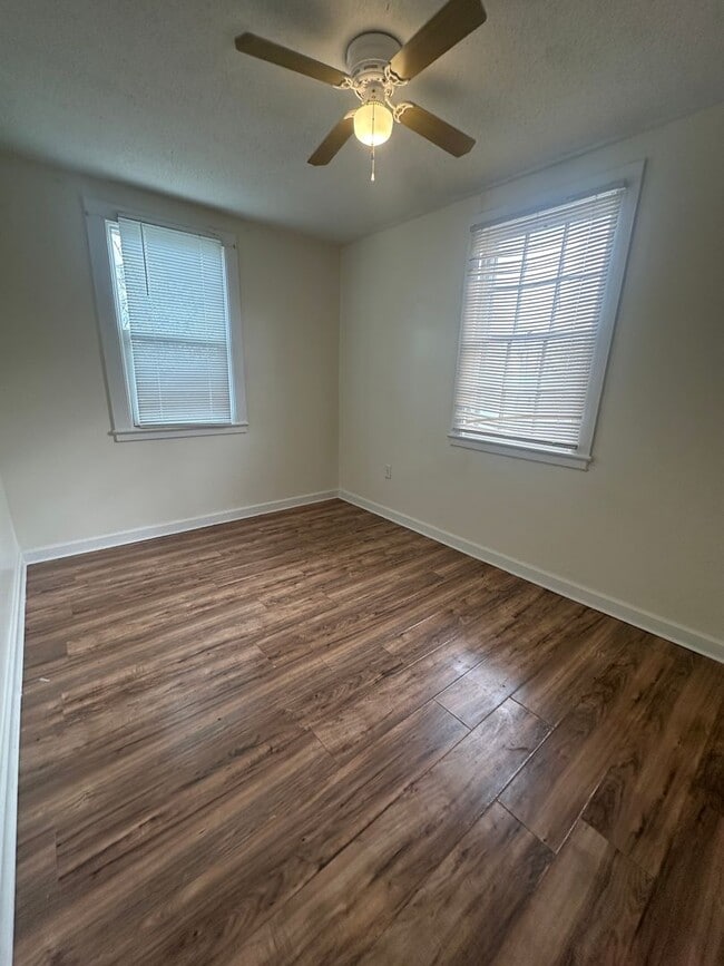 Foto del edificio - 741 W 1st St