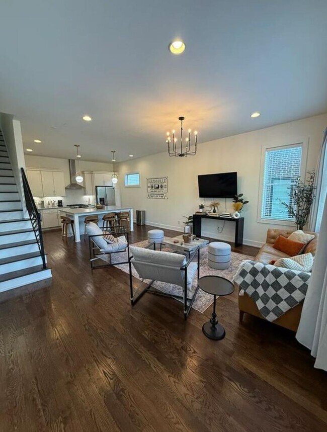 Building Photo - 2718 Delaware Ave