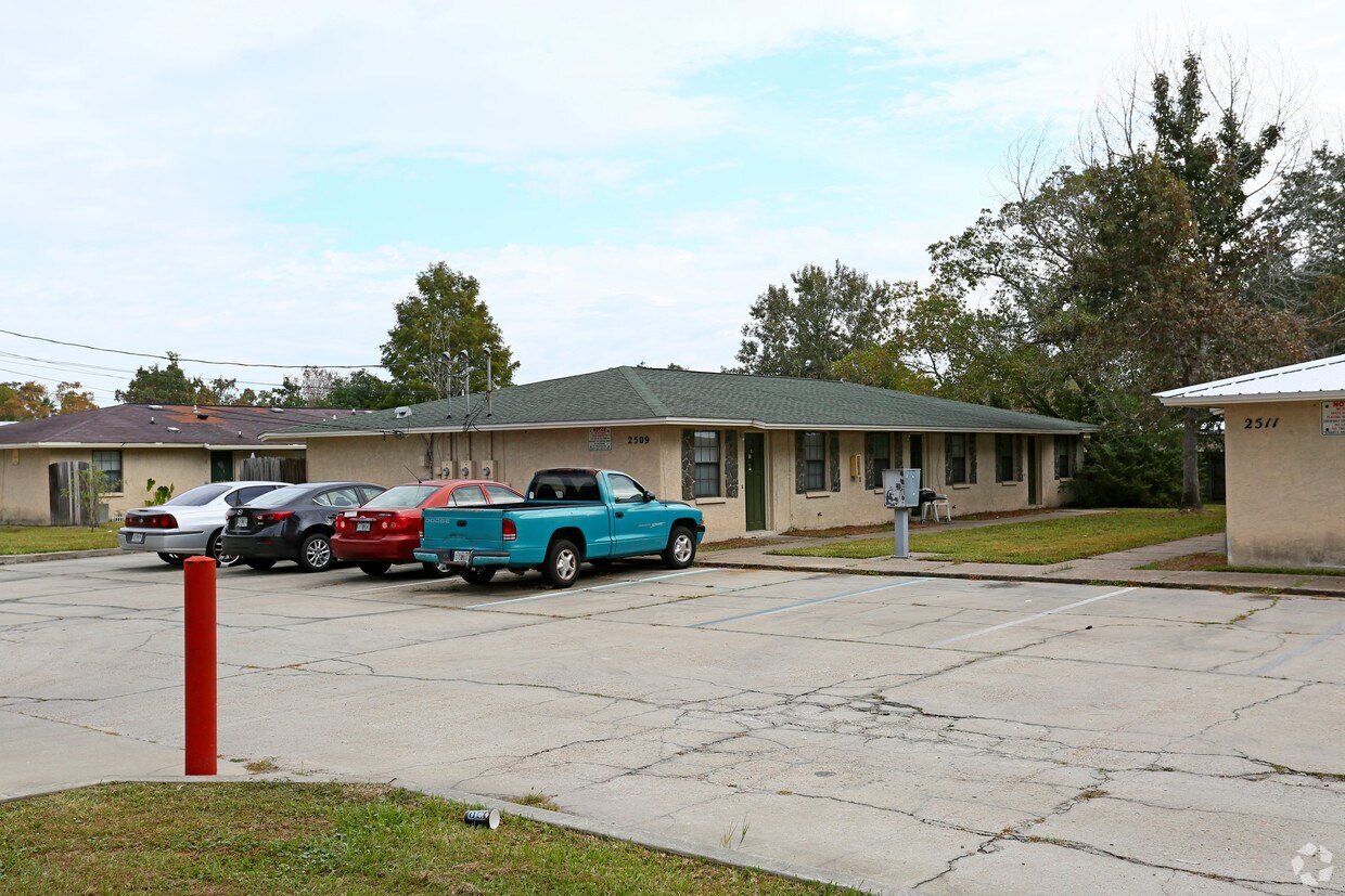 Foto principal - 2503 Minnesota Ave