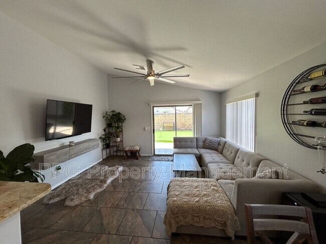 Foto del edificio - 16732 N 160th Ave