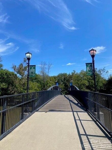 Building Photo - 384 Washington St