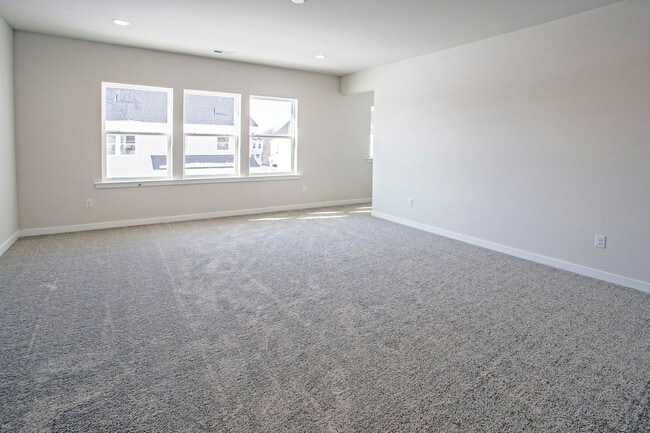 Building Photo - Spacious 5BR House in Middletown