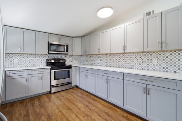 Foto del edificio - 24225 Duffield Rd