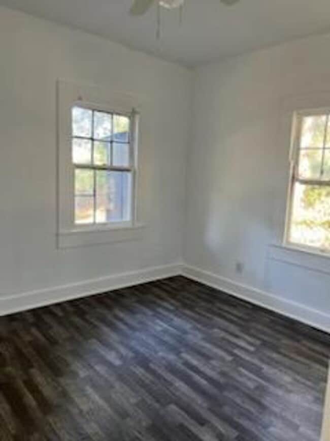 Building Photo - Great Bossier Rental