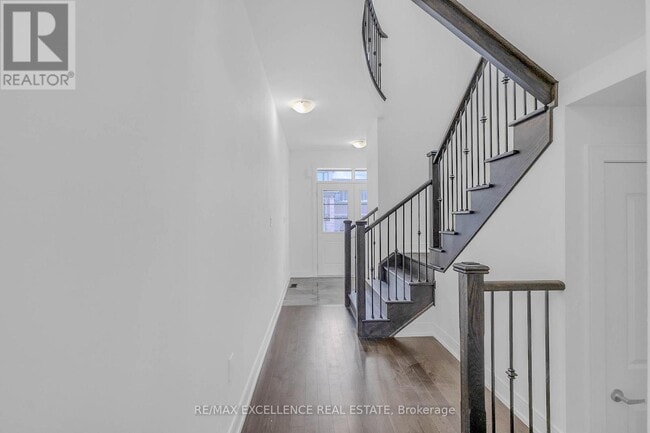 Building Photo - 40 Ferguson St