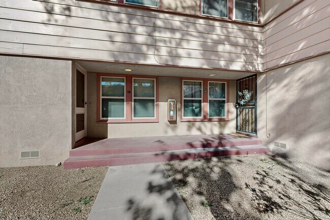 Foto del edificio - 1405 San Carlos Rd SW