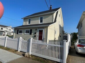 Building Photo - 857 Garfield St