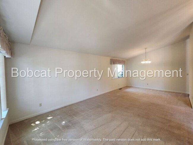Foto del edificio - 1740 Cedarwood Dr