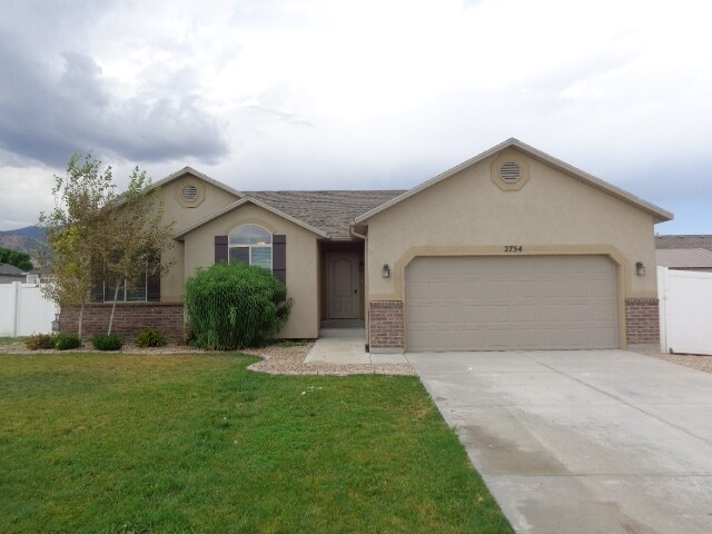 Primary Photo - 2754 S Shagya Cir
