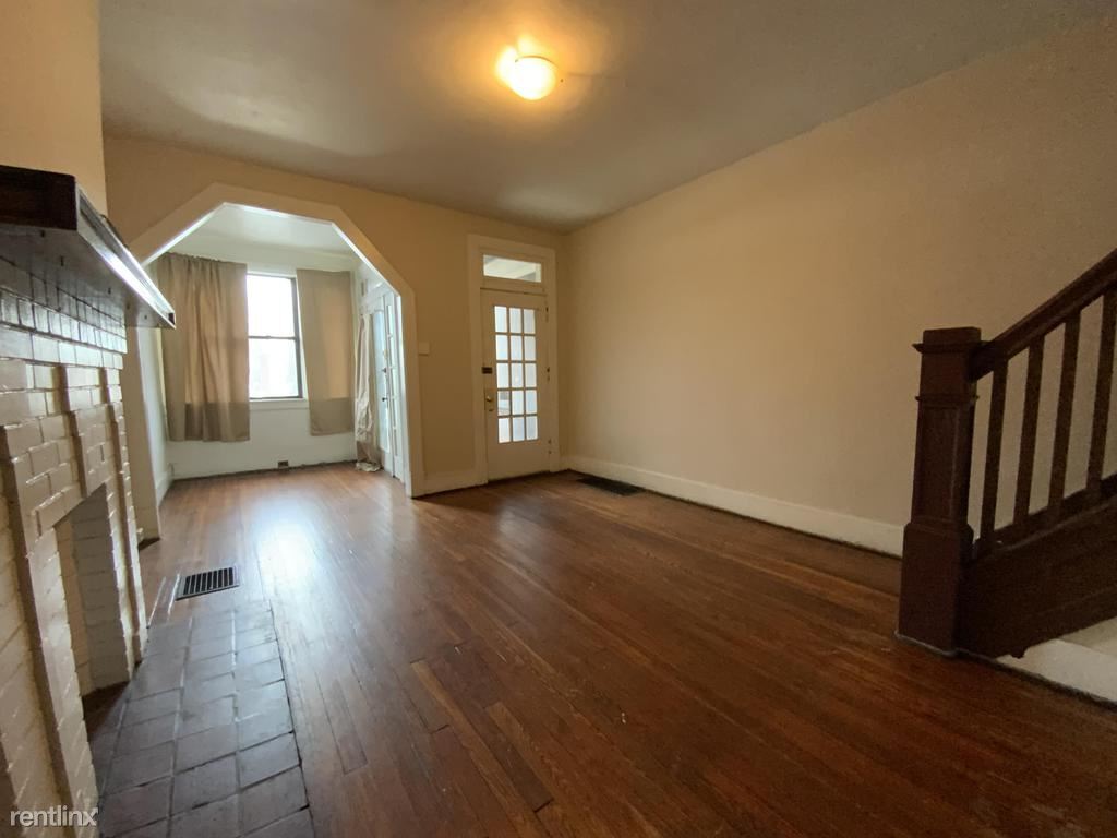 Primary Photo - 610 Broadway Ave