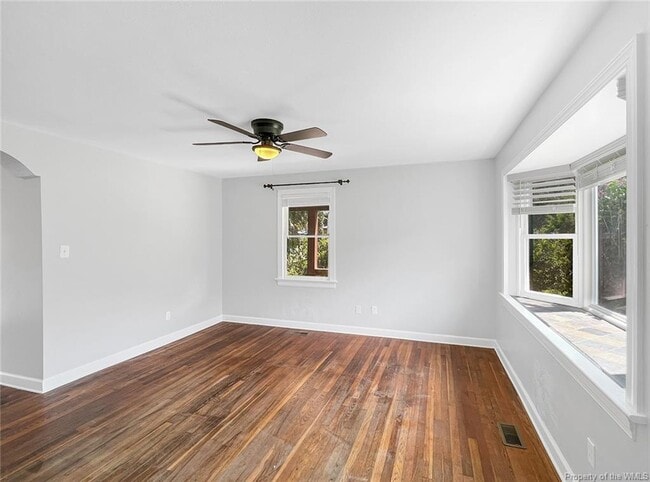 Building Photo - 703 Maupin Pl