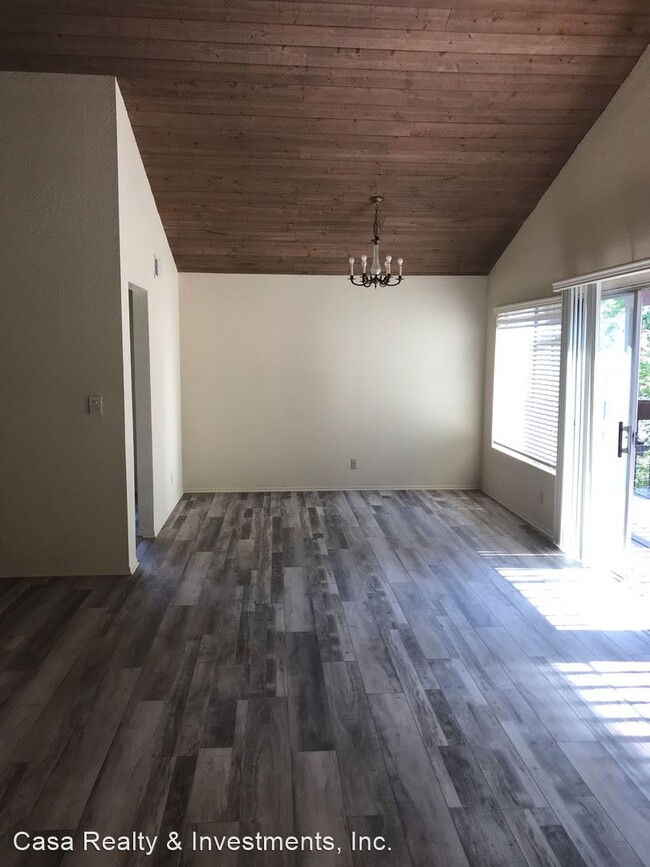 Foto del edificio - 2112 Pullman Ln