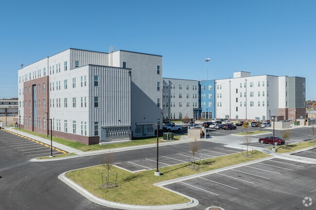 Building Photo - Phoenix@36N