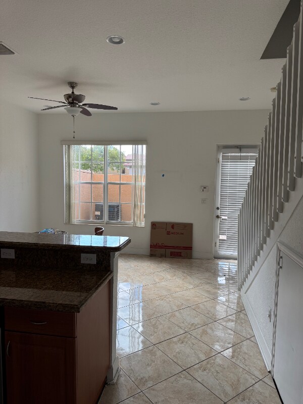 Foto del edificio - 708 SW 147th Ave