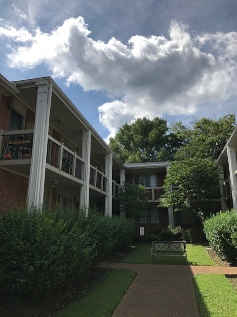 1-Bedroom Apartment in Hillsboro West End – Utilities Included - 1-Bedroom Apartment in Hillsboro West End – Utilities Included