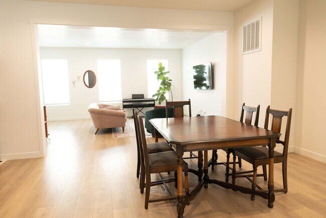Foto del edificio - 638 Autumn Ash Cir