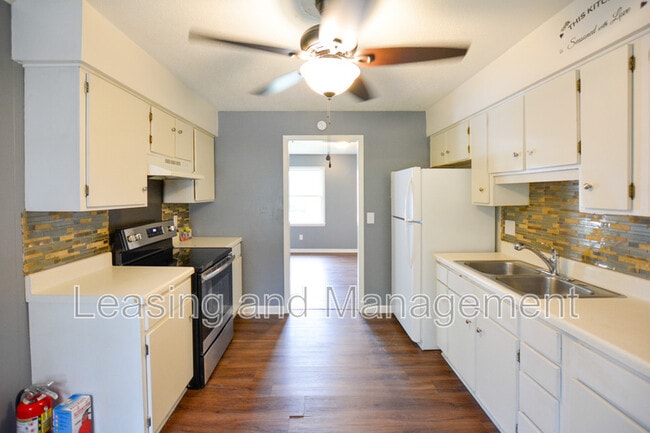 Foto del edificio - 1045 Harborview Road