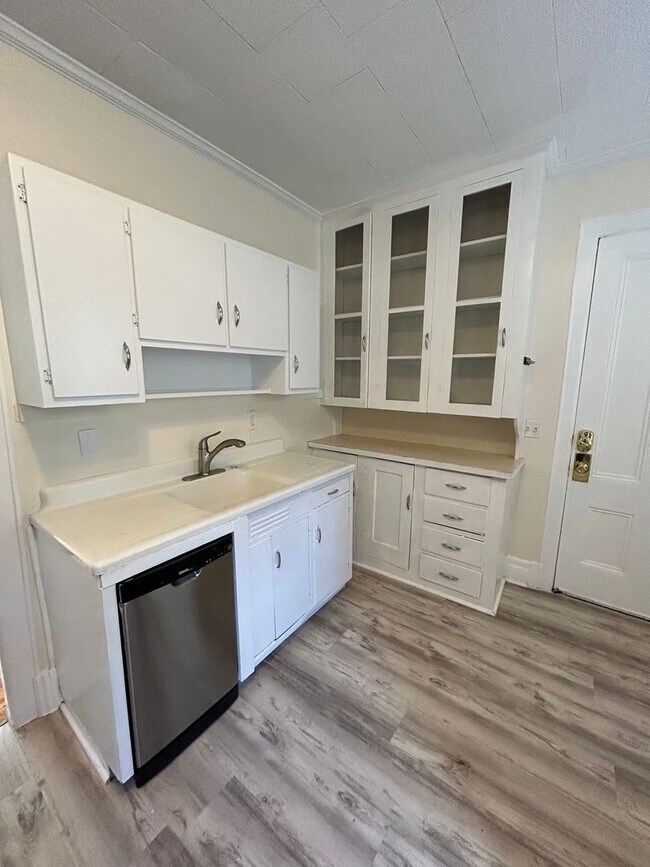 Foto del edificio - 205-207-207 Berkeley St