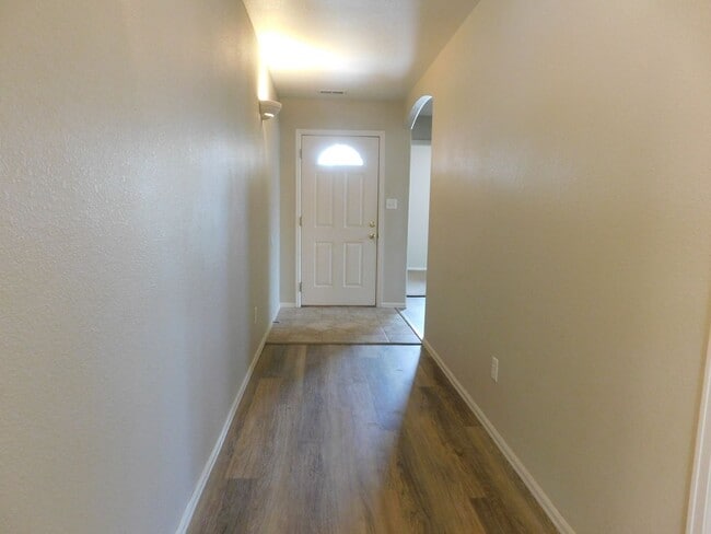 Foto del edificio - Nice Duplex in Established Neighborhood
