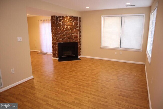 Building Photo - 18315 Allspice Dr