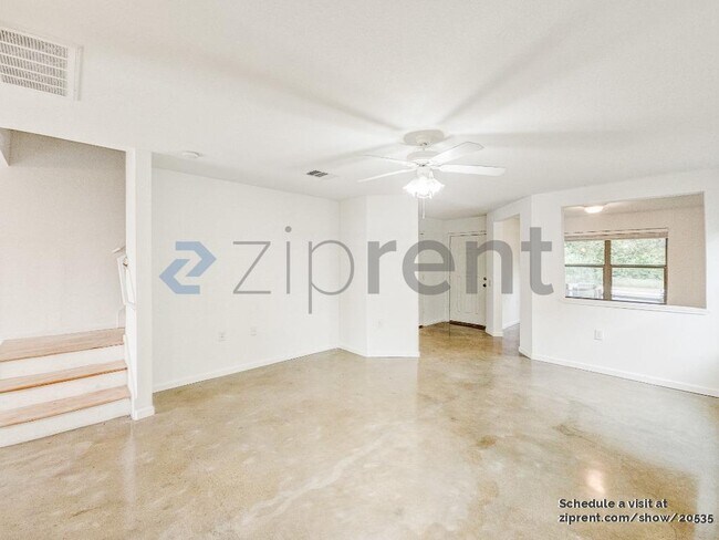 Foto del edificio - 5803 Viewpoint Dr