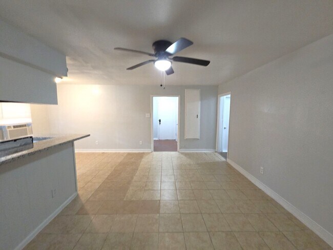 Foto del edificio - 4203 Wuthering Heights Dr