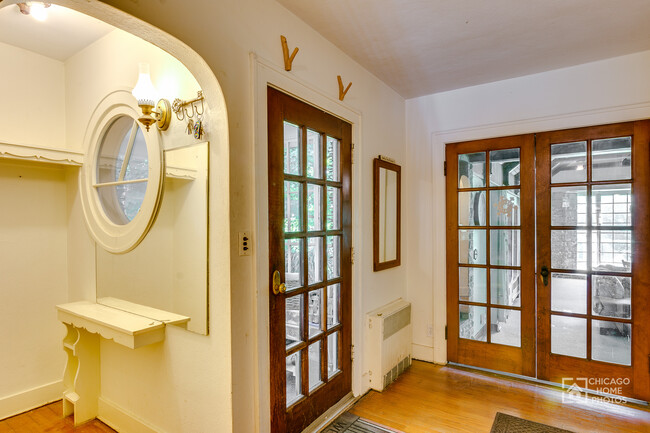 Building Photo - 1047 Plank Rd