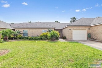 Building Photo - 68 Torrey Pines Dr