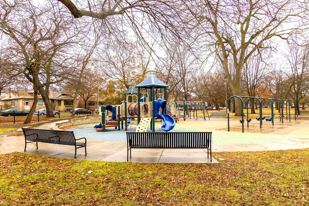 Lincoln Square Apartments for Rent Chicago, IL 239 Rentals