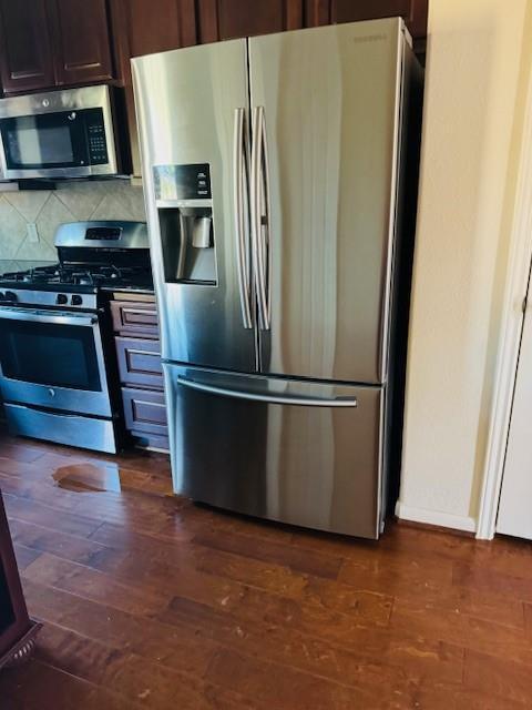 Foto del edificio - 5102 Pinemont Pl